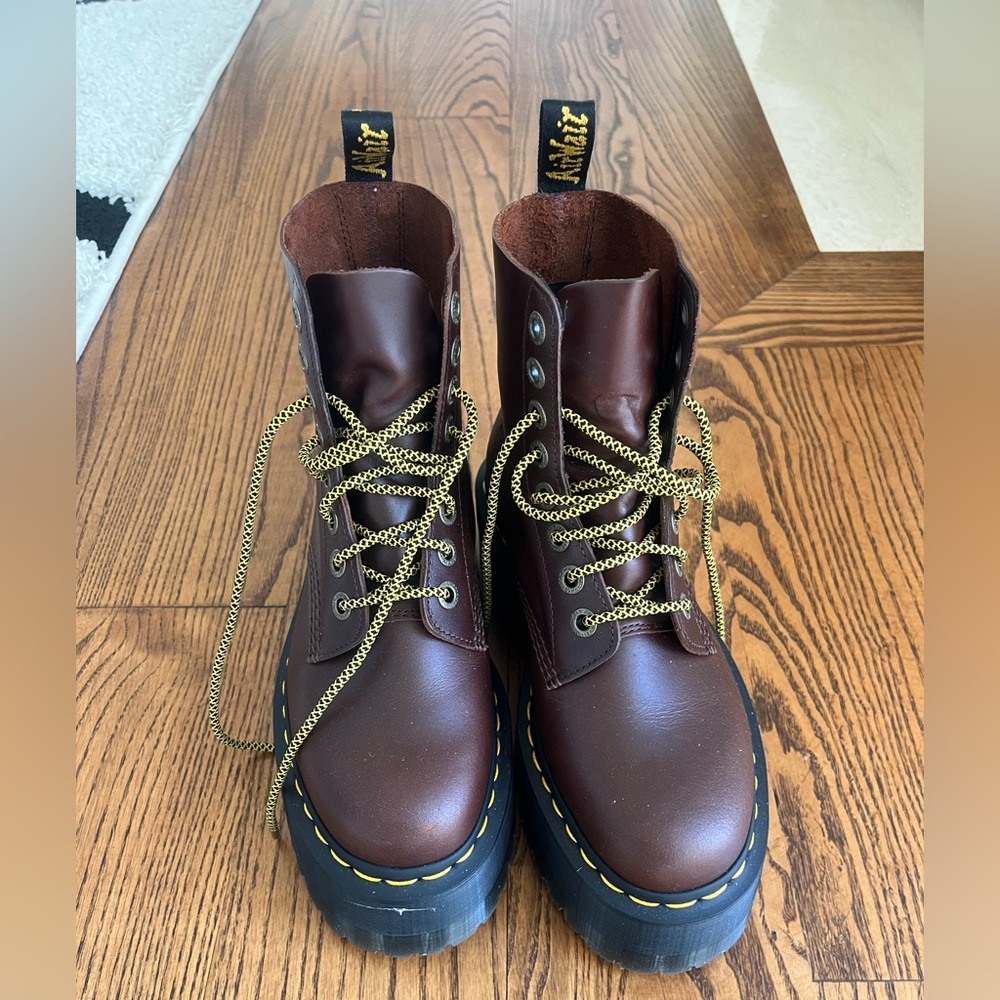 1460 PASCAL MAX PULL UP LEATHER PLATFORM BOOTS Size 7